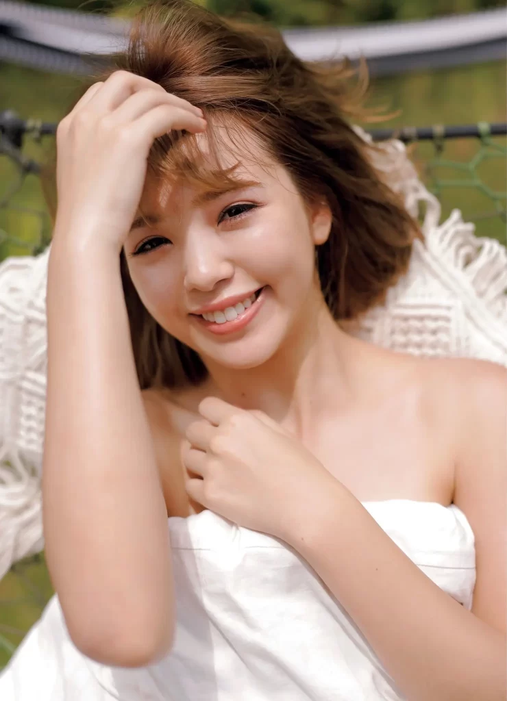 藤田ニコルのヌード画像1