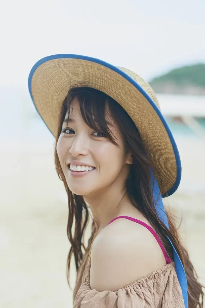 鷲見玲奈のエロ画像1