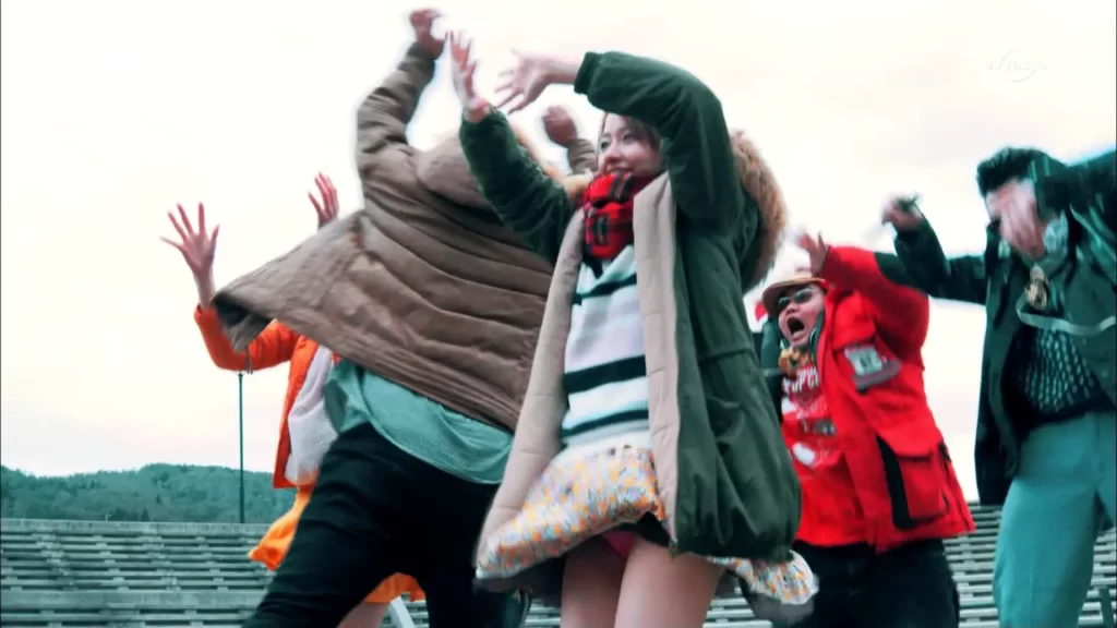 山本舞香のパンチラ画像2