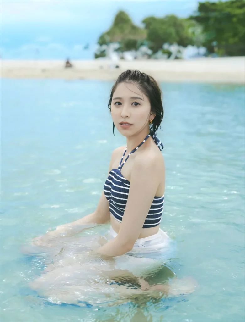 玉井詩織の写真集水着姿エロ画像