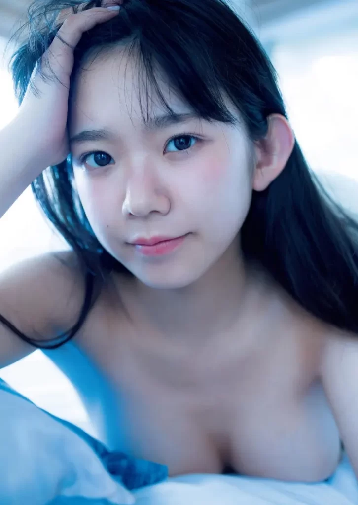 長澤茉里奈のヌード画像1