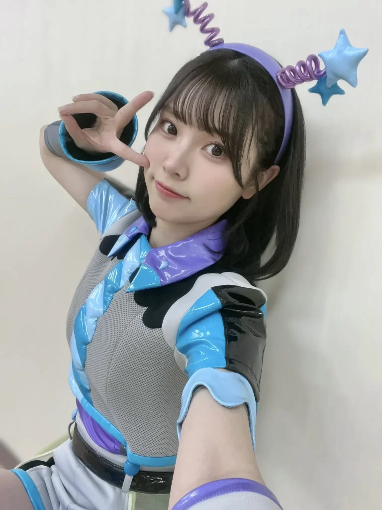 コスプレイヤーLiyuuのエロ画像1