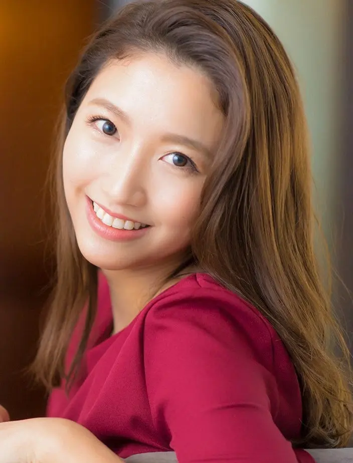 三田友梨佳のエロ画像1