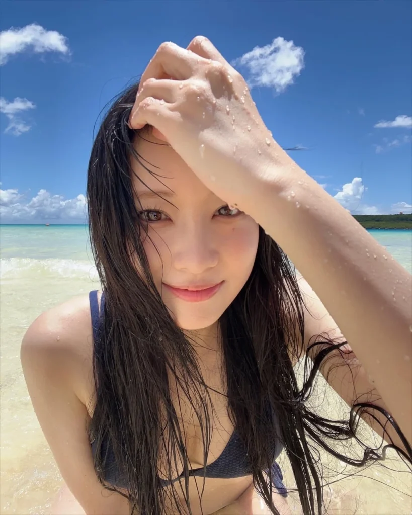 重盛さと美のインスタ水着姿エロ画像4