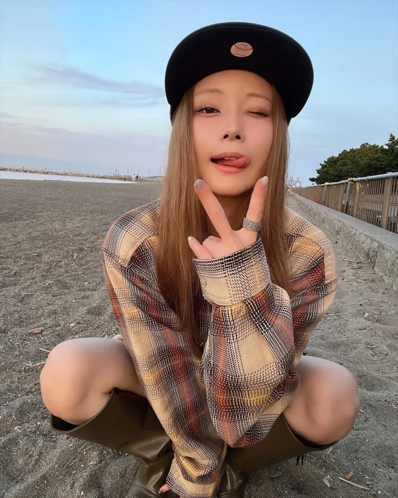 重盛さと美の舌出しエロ画像9