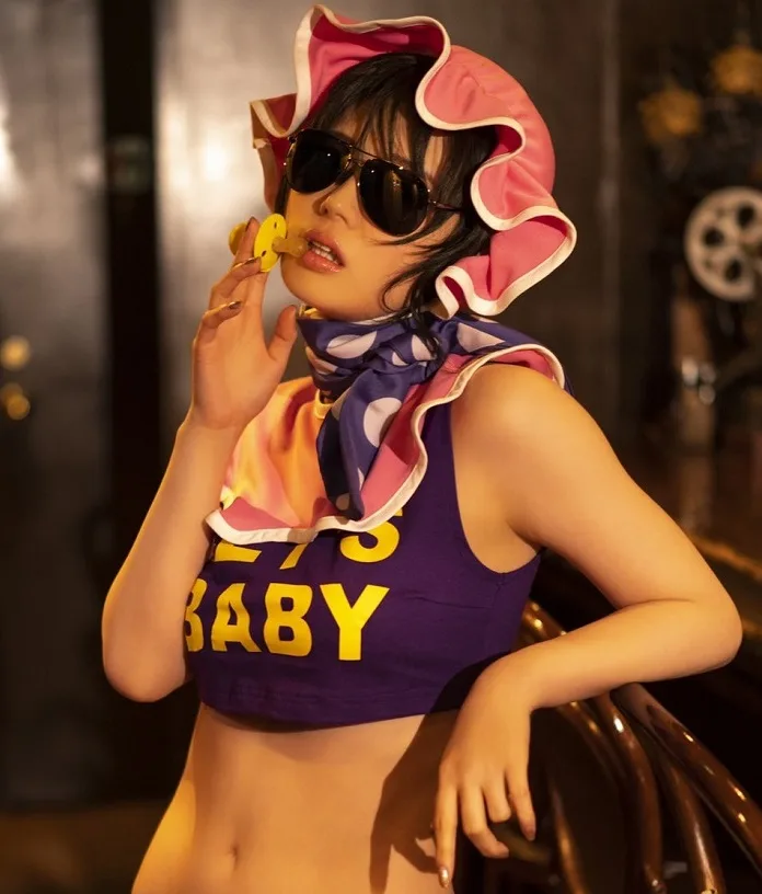 実写版トセニョールピンク(女体化)のエロ画像1