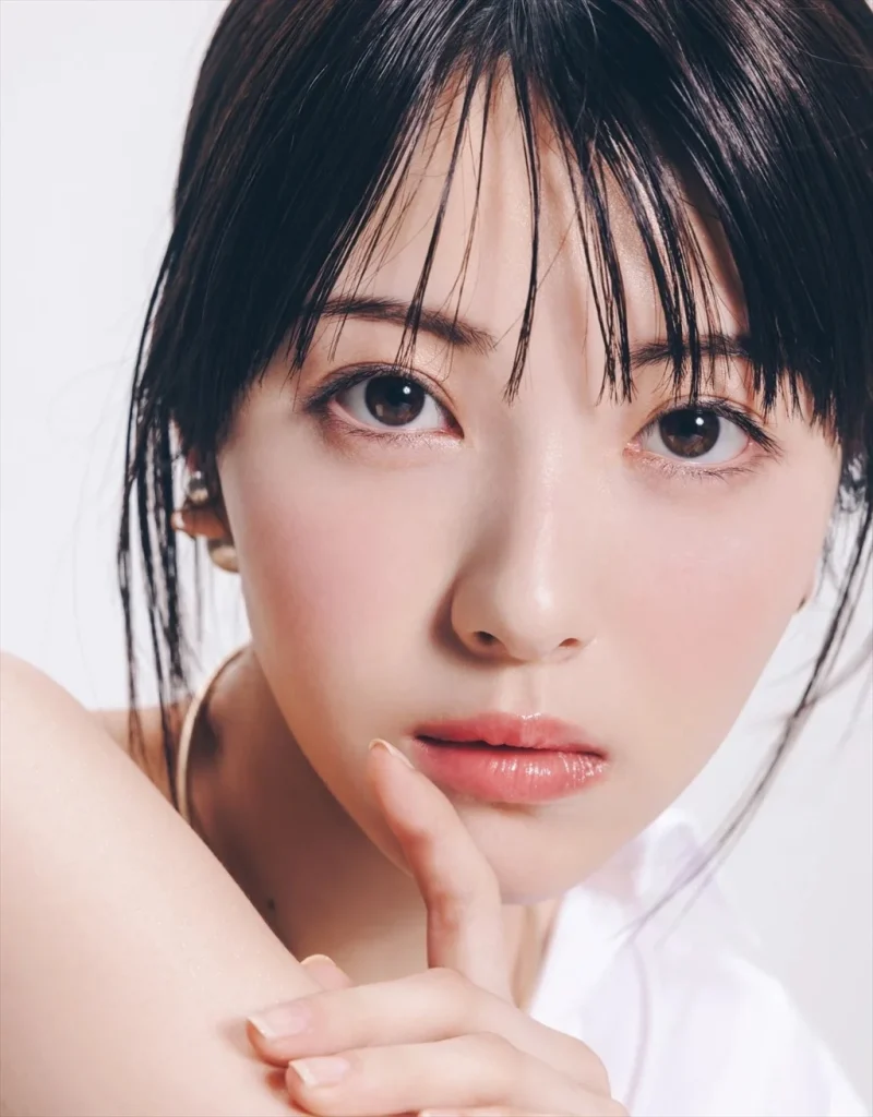 浜辺美波のエロ画像5