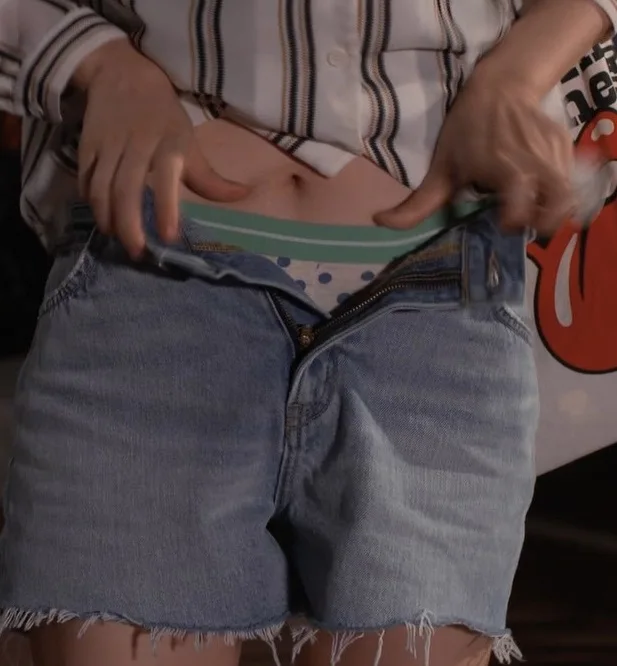 本田翼のパンチラ画像4