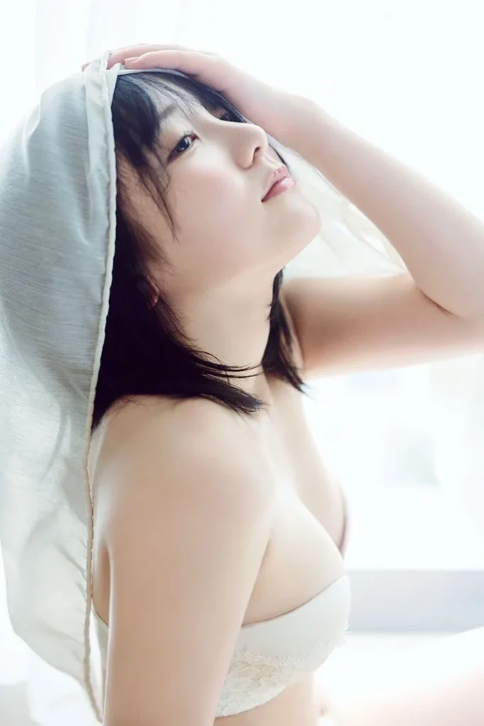 田口愛佳の写真集エロ画像2