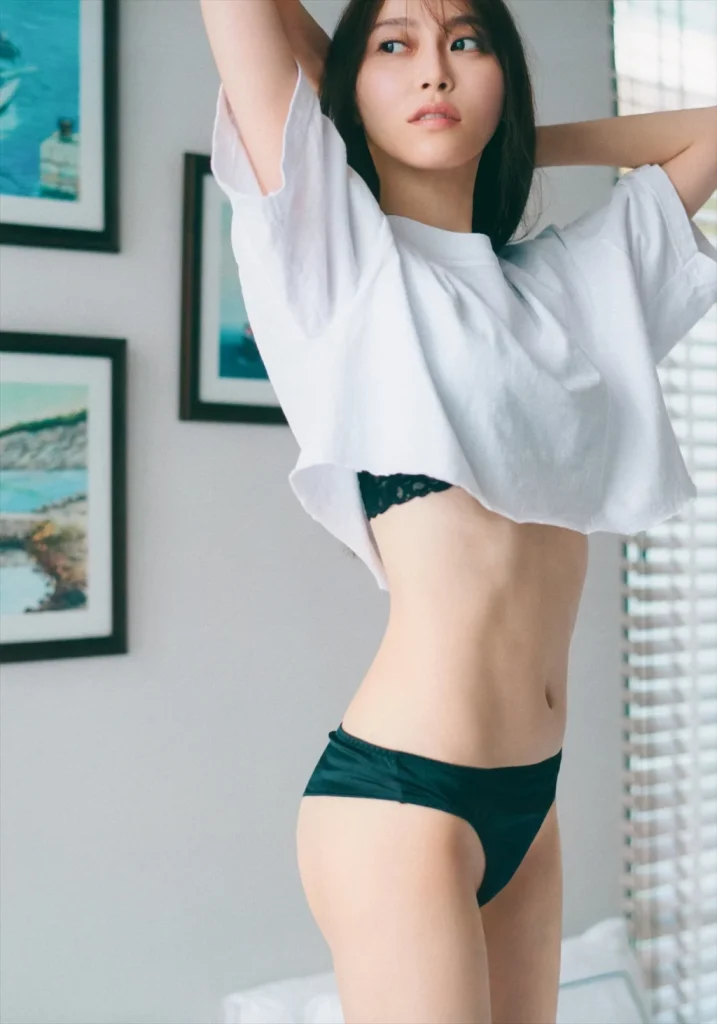 弓木奈於のランジェリー下着姿エロ画像5