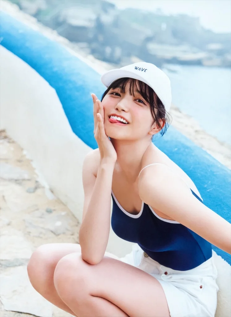 五百城茉央の写真集スク―ル水着姿エロ画像3