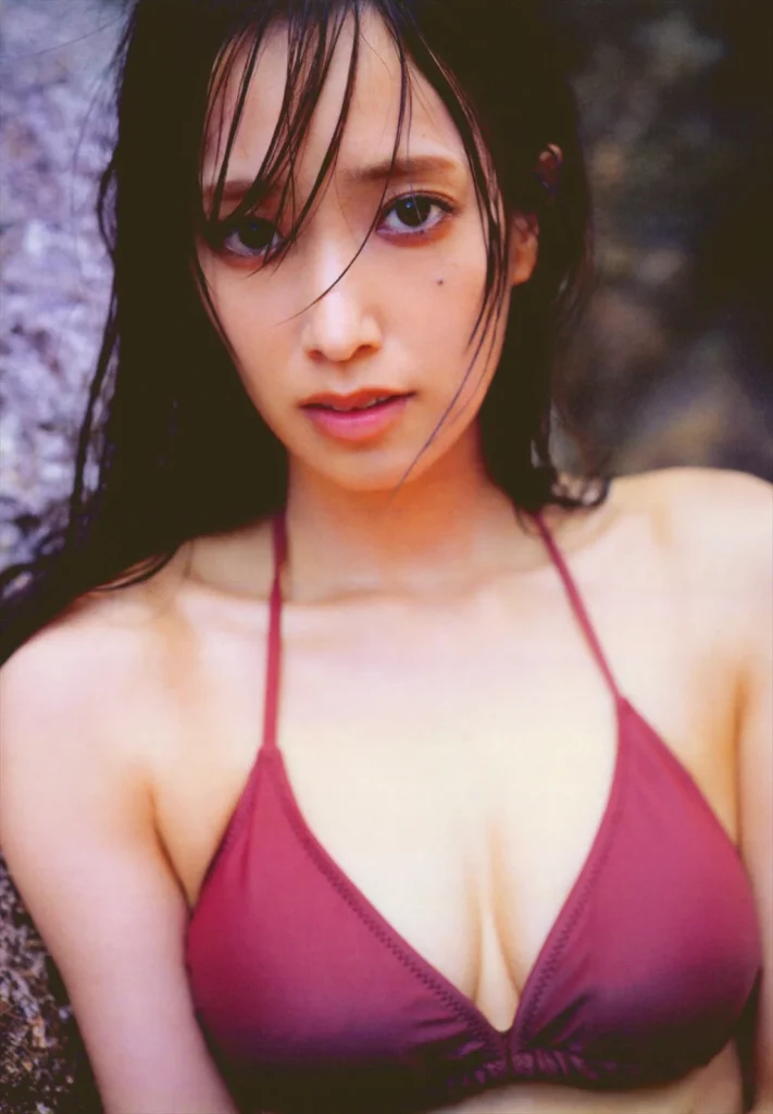 佐々木久美の写真集ビキニ水着姿エロ画像4