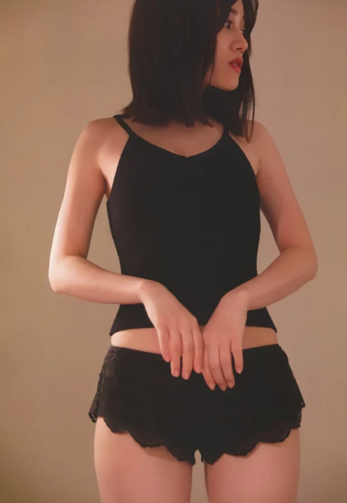 伊藤美来のランジェリー部屋着エロ画像3