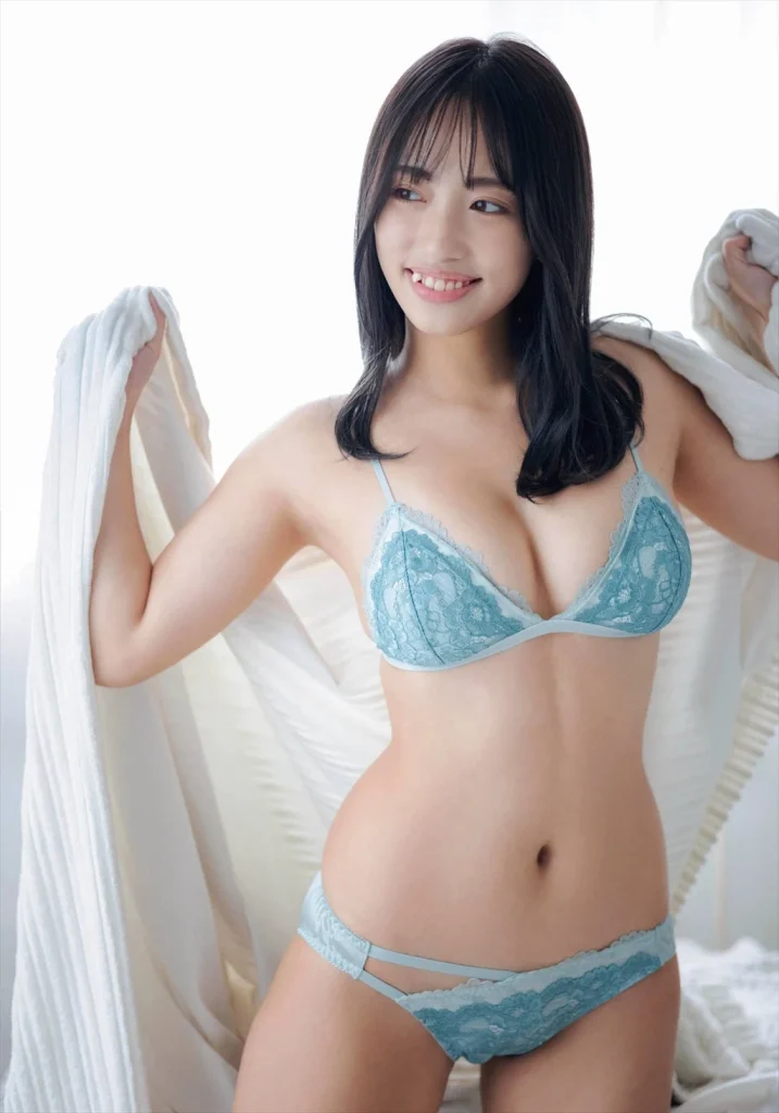 高梨瑞樹のランジェリー下着姿エロ画像2