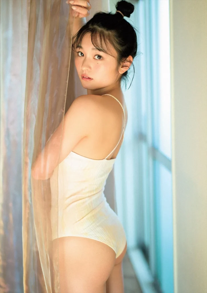 桐原美月のお尻食い込みエロ画像8