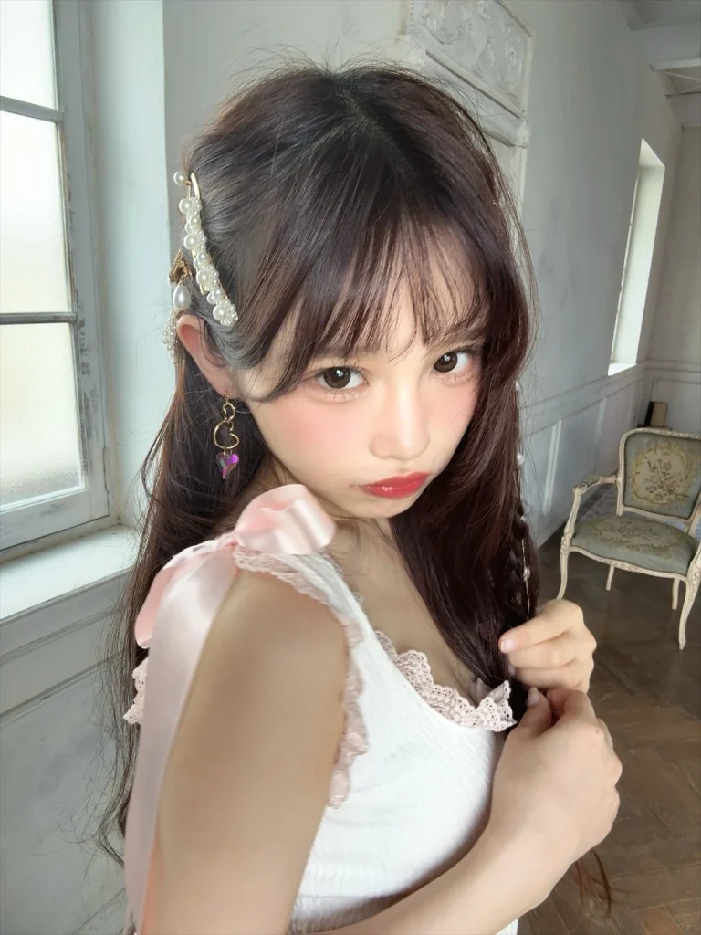 村川緋杏のおっぱい谷間エロ画像3