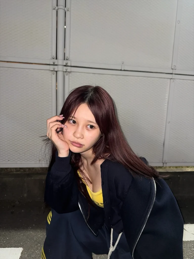 村川緋杏のおっぱい谷間エロ画像5