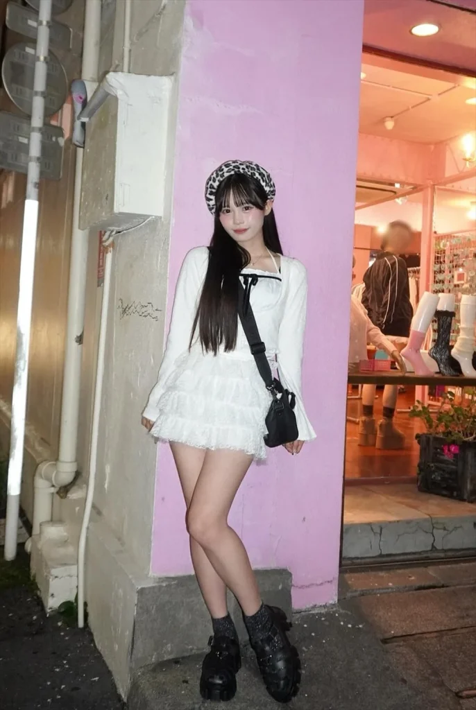 村川緋杏のギャル美脚エロ画像5