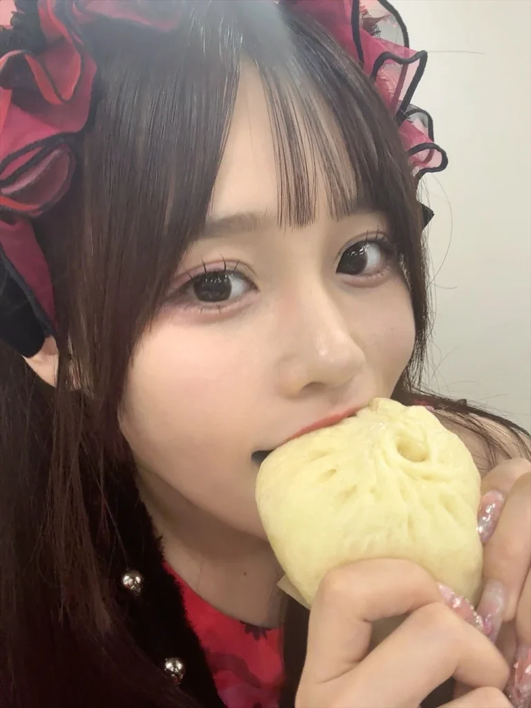 村川緋杏のフェラ顔エロ画像2