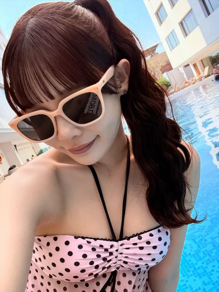 村川緋杏の水着姿エロ画像6