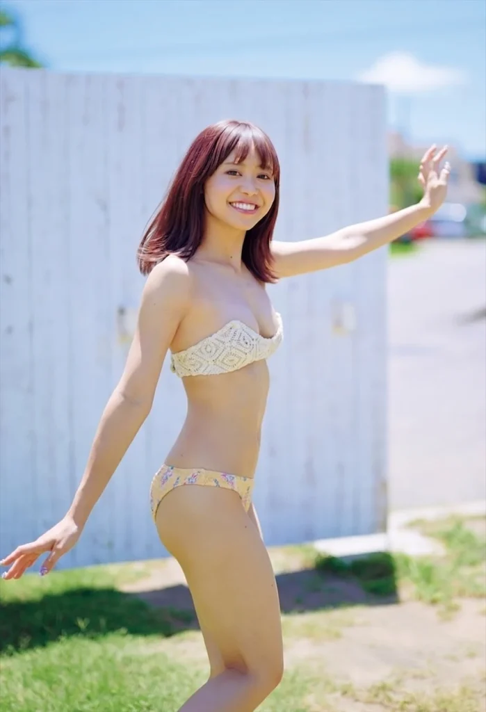 仲川瑠夏のビキニ水着姿エロ画像7