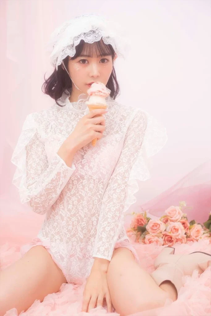 仲川瑠夏のランジェリー下着姿エロ画像3