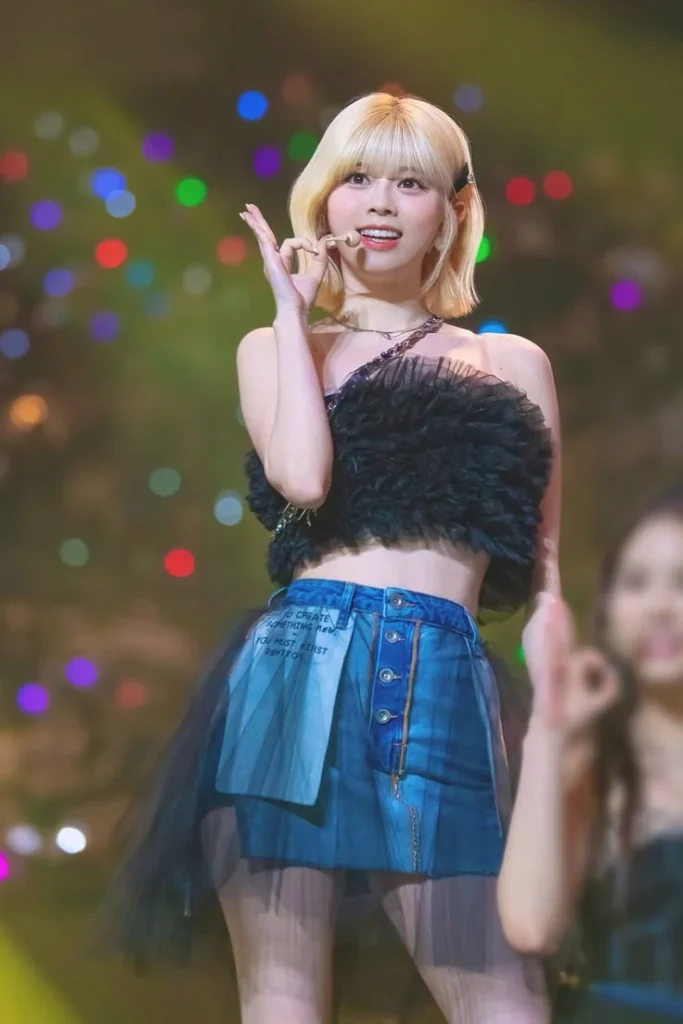NiziUリクの美脚エロ画像6