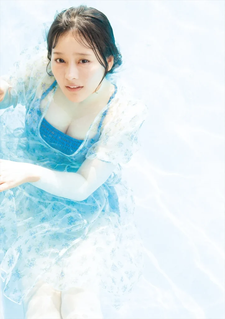 齊藤なぎさの写真集水着姿エロ画像4