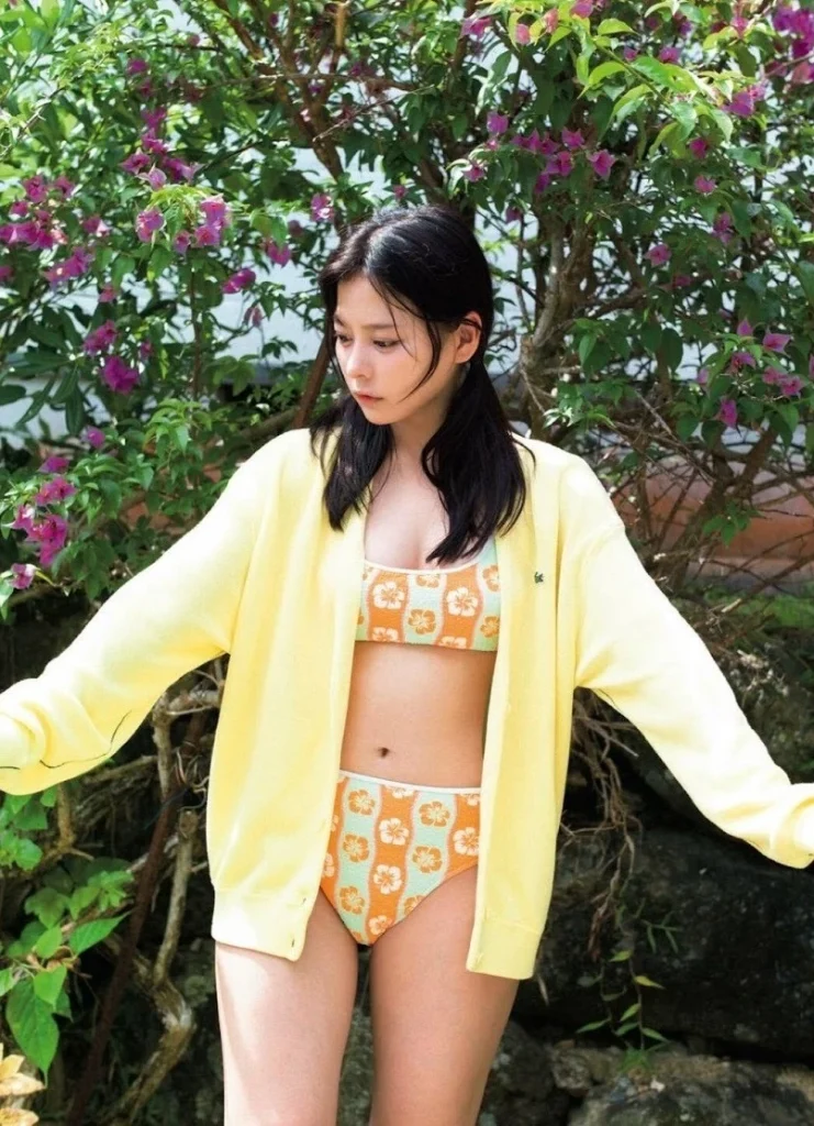 齊藤なぎさの写真集水着姿エロ画像3