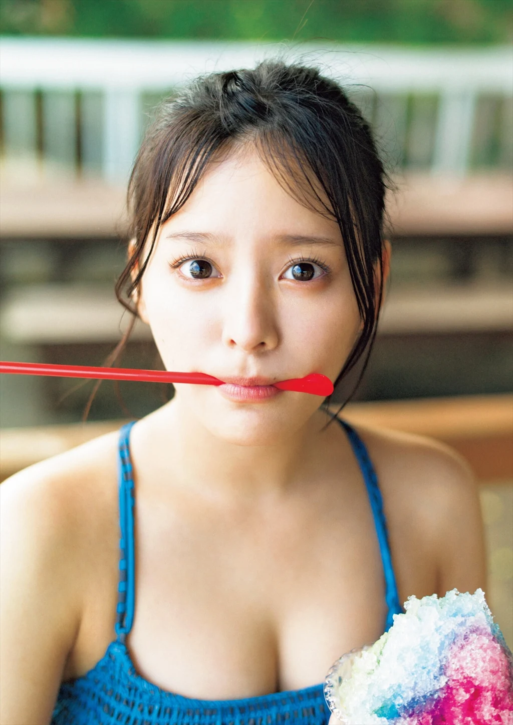 齊藤なぎさのおっぱい谷間エロ画像1