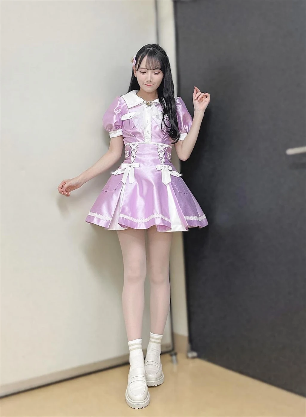 鈴木瞳美の美脚エロ画像1