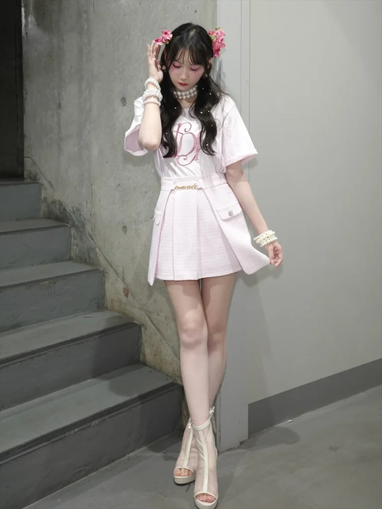 鈴木瞳美の美脚エロ画像7