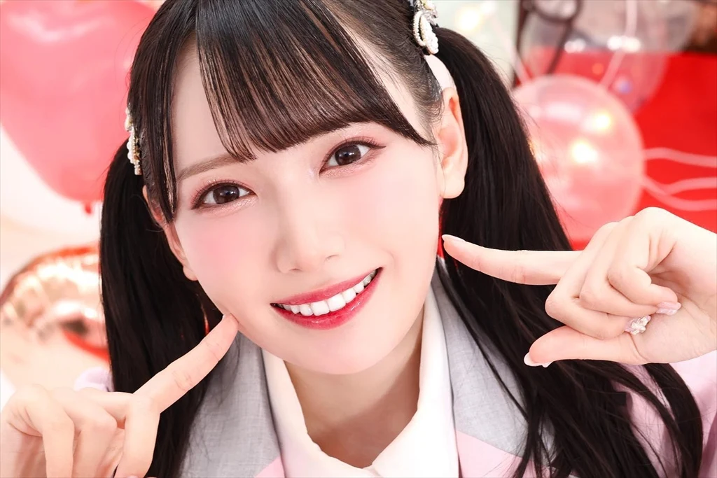 鈴木瞳美の顔マンコエロ画像1